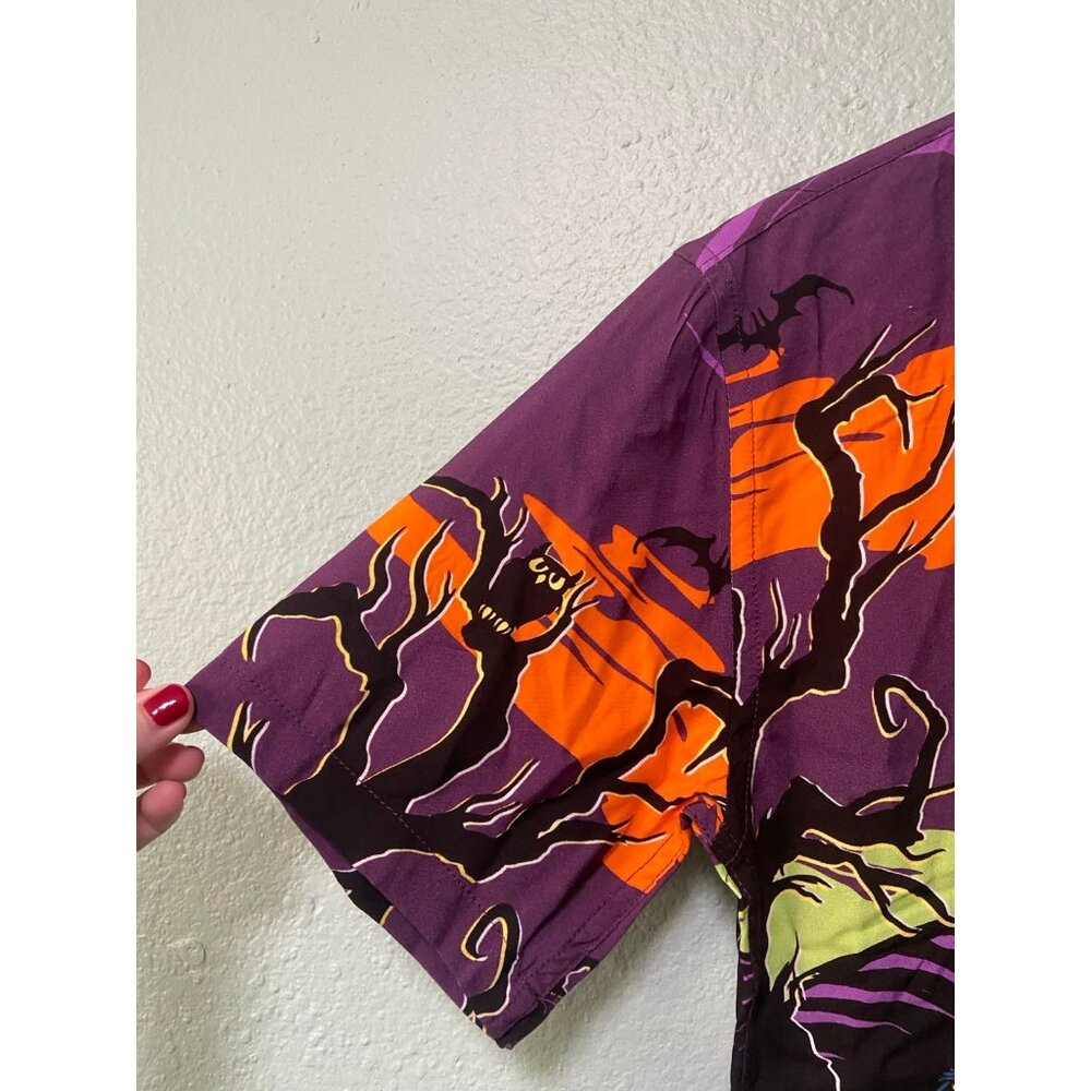 Disney Mickey's Pumpkin Patch Haunted House Ghost Button Up Shirt‎ Size XS - Picture 3 of 8